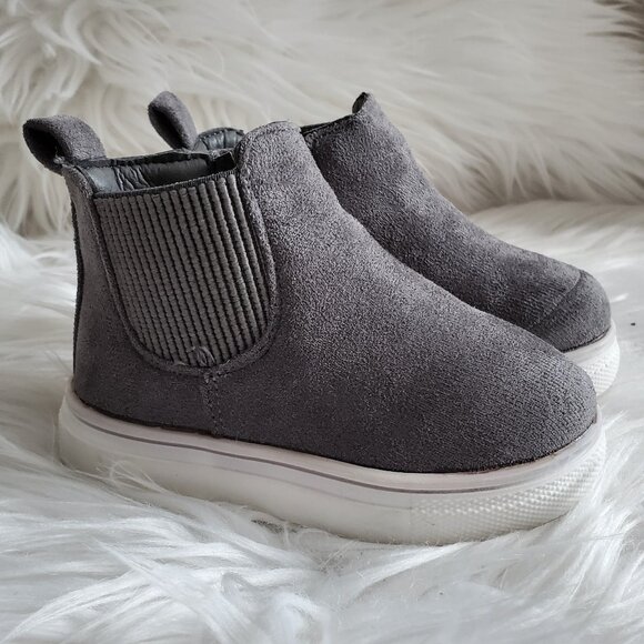First Steps Toddler Gray High Top Suede Shoes SZ 4 - Picture 1 of 9